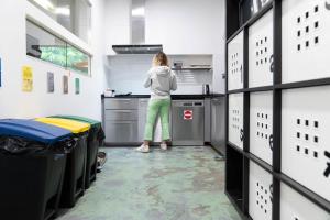 Kuchyň nebo kuchyňský kout v ubytování Koba Hostel
