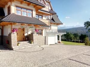 Výhľad na hory alebo výhľad na hory priamo z of the bed and breakfast