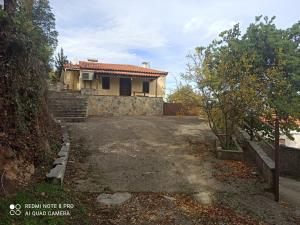 The building in which the holiday home is located