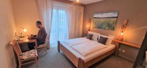 Gallery image of Hotel Goldenes Fass in Freudenberg am Main +23 photos