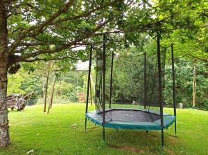 Vonkajšia záhrada v ubytovaní A Viña de Lina. Turismo rural con piscina y finca.
