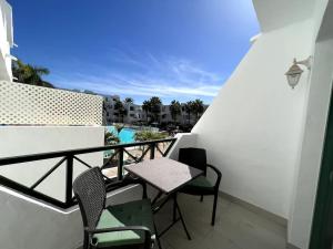 Balkón alebo terasa v ubytovaní Casa Feliz - one bedroom central apartment with communal pool