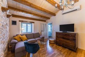 Μια τηλεόραση ή/και κέντρο ψυχαγωγίας στο Villa Jas