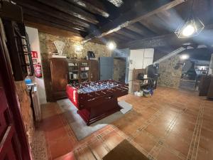 Kuchnia lub aneks kuchenny w obiekcie Casa Rural Zirimiri en Herreros, Soria