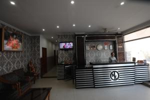 Lobi ili recepcija u objektu Hotel Neelkanth Katra Managed By Mahadev Hotel and Resorts