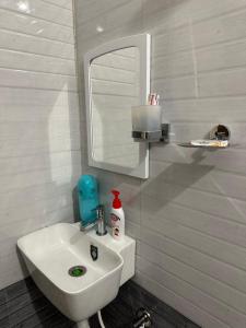 A bathroom at Woodside Haven
