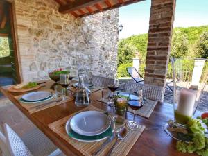 A balcony or terrace at Holiday Home in Assisi near Monte Subasio