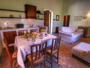 A kitchen or kitchenette at Holiday Home in Assisi near Monte Subasio
