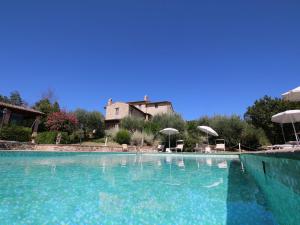 The swimming pool at or close to Holiday Home in Assisi near Monte Subasio