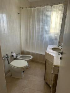 Ένα μπάνιο στο Great Apartment in Recoleta