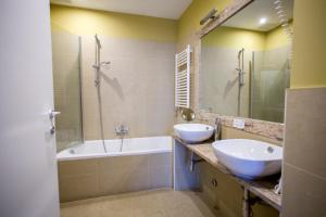 A bathroom at Colosseo Prestige Rooms