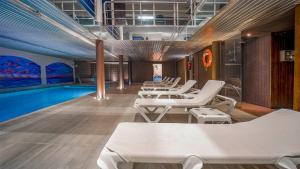 Bassein majutusasutuses Roc Blanc Hotel & Spa või selle lähedal