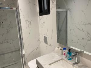 Koupelna v ubytování Marsa Authentic Luxury Appart 1