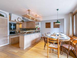 Kuhinja oz. manjša kuhinja v nastanitvi Appartement Val-d'Isère, 4 pièces, 6 personnes - FR-1-694-130