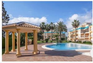 The swimming pool at or close to La Riviera