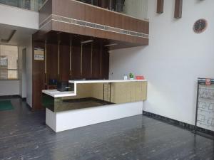 Köök või kööginurk majutusasutuses Yuvraj Palace Inn
