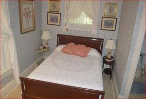 Ein Bett oder Betten in einem Zimmer der Unterkunft Franklin Terrace Bed and Breakfast