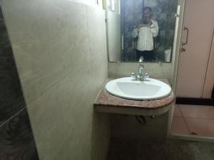 比拉酒店的一间浴室