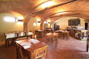 Εστιατόριο ή άλλο μέρος για φαγητό στο Albergo Cantine Ascheri