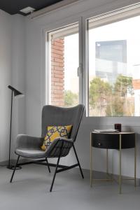 A seating area at Apartamentos Las Torres