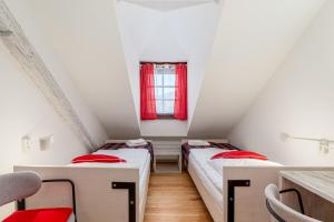 Posteľ alebo postele v izbe v ubytovaní Hotel Beskid