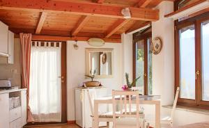 A kitchen or kitchenette at Casa San Tomè