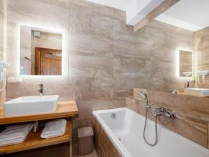 Kúpeľňa v ubytovaní Villa Taternik by Golden Apartments