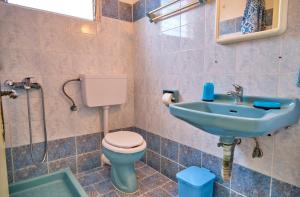 A bathroom at Maro Apartments Arillas Corfu