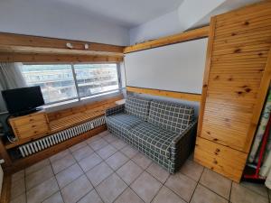 Μια τηλεόραση ή/και κέντρο ψυχαγωγίας στο "Panorama" by Staymarilleva1400