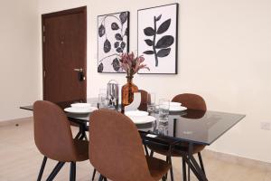 Fotografie z fotogalerie ubytování Elite LUX Holiday Homes - Spacious One Bedroom Apartment Direct Metro Access in Al Furjan Dubai v Dubaji