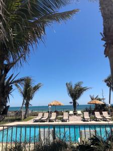 Bassein majutusasutuses Surf Studio Beach Resort või selle lähedal