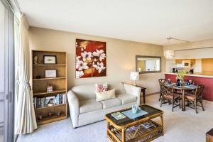 WaianaeMakaha Condo Near Pokai Bay Beach with Ocean View!的相册照片