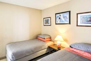 WaianaeMakaha Condo Near Pokai Bay Beach with Ocean View!的相册照片