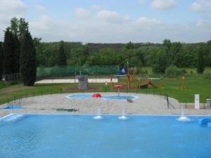 Piscina a Penzion Oáza o a prop