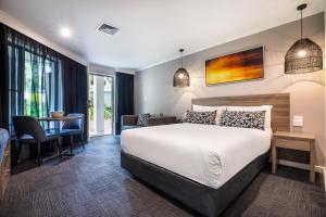 Postel nebo postele na pokoji v ubytování Doncaster Apartments by Nightcap Plus + 37 fotografií