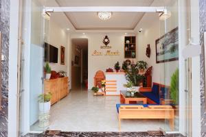 TV a/nebo společenská místnost v ubytování Lan Mạnh Hotel