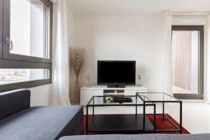 TV a/nebo společenská místnost v ubytování Paris & Chill