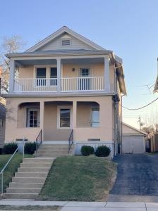 Hunter #1, Private One Bed near Xavier & Downtown
