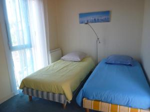 Postel nebo postele na pokoji v ubytování Maison calme proche plages, 3 ch, jardin, parking aux Sables d'Olonne - FR-1-197-224