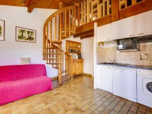 Kuchyň nebo kuchyňský kout v ubytování Maison T2 avec mezzanine proche plage, jardin et parking - FR-1-521-28