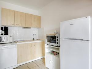 Kjøkken eller kjøkkenkrok på Appartement Biscarrosse Plage, 4 pièces, 6 personnes - FR-1-521-12