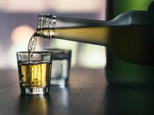 Bebidas em RITA Izumo Hirata