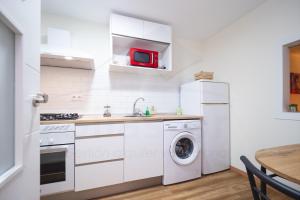 A kitchen or kitchenette at Monte Aurora
