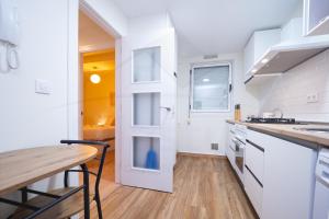 A kitchen or kitchenette at Monte Aurora