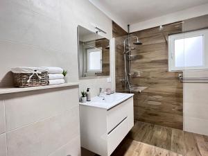 Kúpeľňa v ubytovaní Apartment Giordi + 14 fotografií