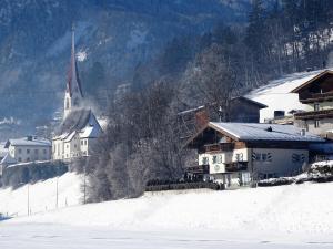 Obiekt Appart Tirol zimą