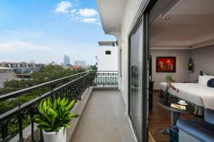 Μπαλκόνι ή βεράντα στο Hanoi L'Heritage Hotel & Gym - Spa