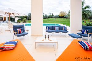 Bazén v ubytovaní Villa Eskapi Perpignan alebo v jeho blízkosti