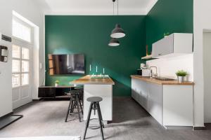Kuchyňa alebo kuchynka v ubytovaní D63 Dohány Apartment