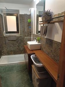 Kúpeľňa v ubytovaní Piso encantador en el centro de Tarragona + 37 fotografií